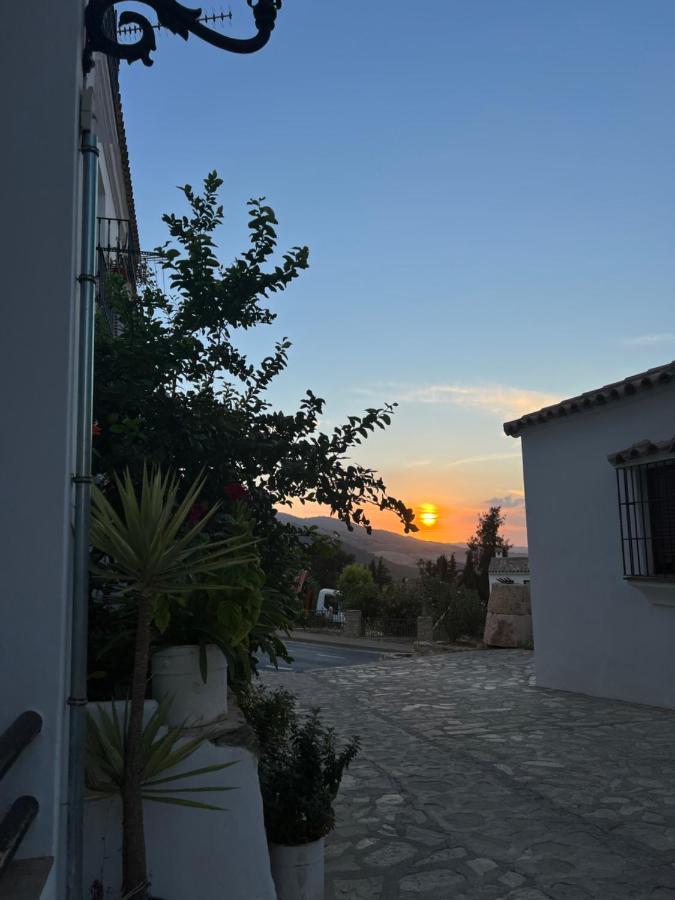Casa Atardecer Appartement Zahara De La Sierra Buitenkant foto